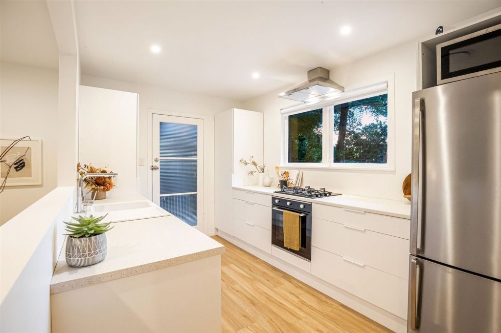 951ce646-3b90-408f-9135-93d21588a1dc